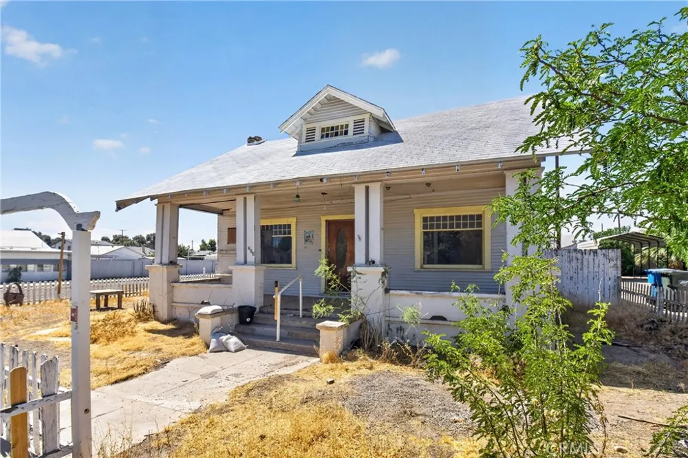 203 Walnut Street Needles, CA 92363