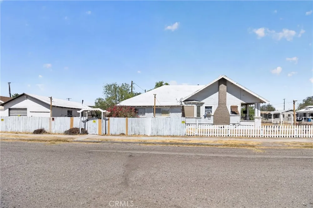 203 Walnut Street Needles, CA 92363