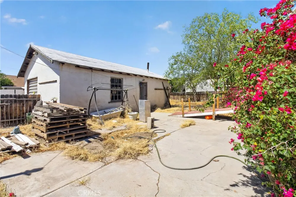 203 Walnut Street Needles, CA 92363