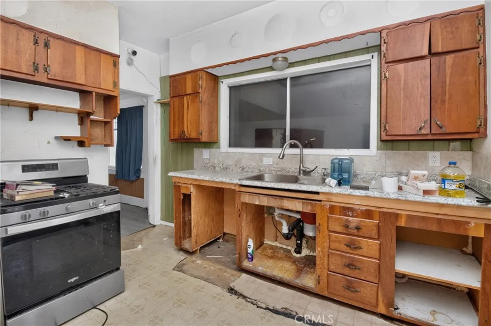 203 Walnut Street Needles, CA 92363
