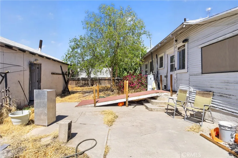 203 Walnut Street Needles, CA 92363