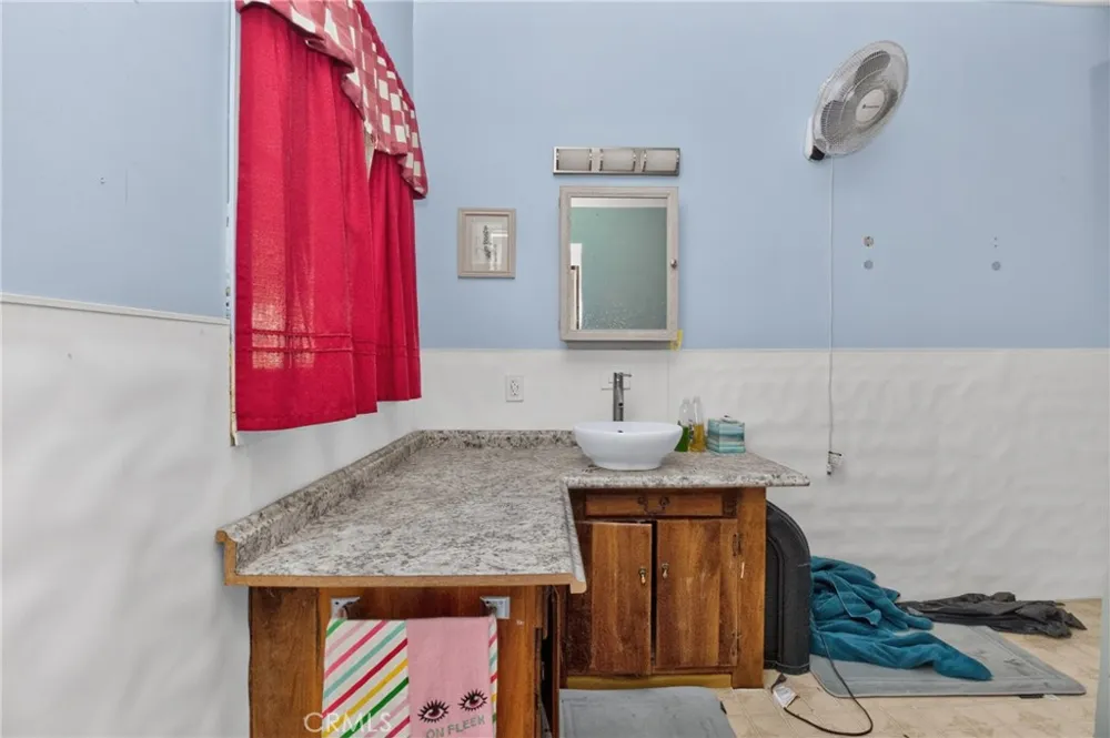 203 Walnut Street Needles, CA 92363