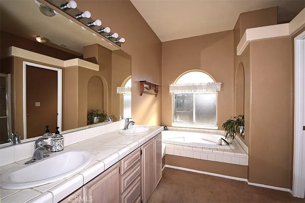 56788 Encantado Road Landers, CA 92285