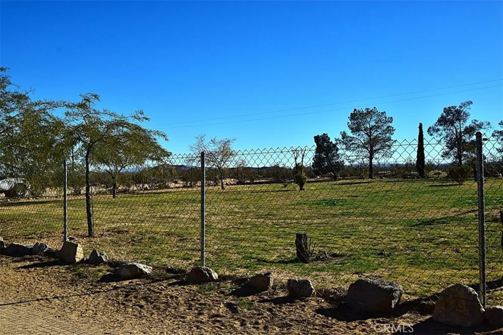 56788 Encantado Road Landers, CA 92285