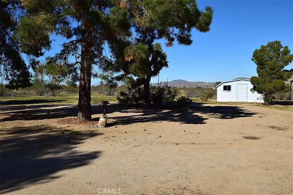 56788 Encantado Road Landers, CA 92285