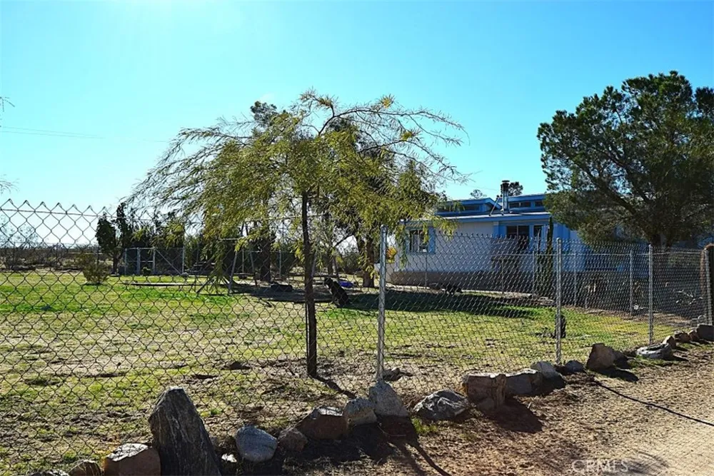 56788 Encantado Road Landers, CA 92285