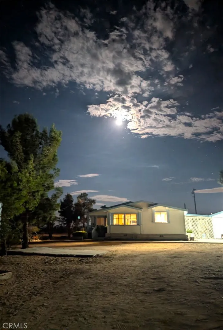 56788 Encantado Road Landers, CA 92285
