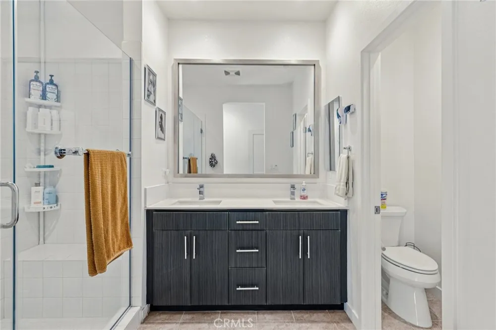 2520 Valentina #6 Commerce, CA 90040