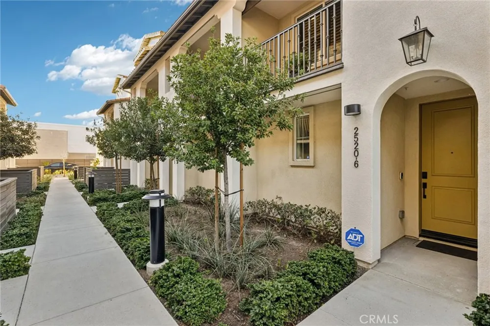 2520 Valentina #6 Commerce, CA 90040