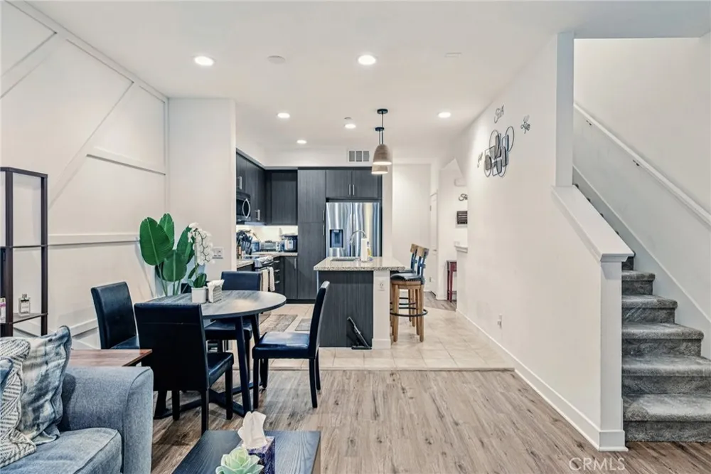2520 Valentina #6 Commerce, CA 90040