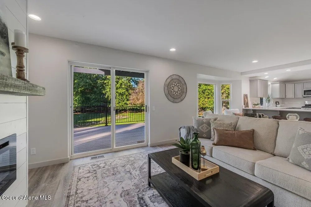 3089 E LAKE FOREST DRIVE Hayden Lake, ID 83835
