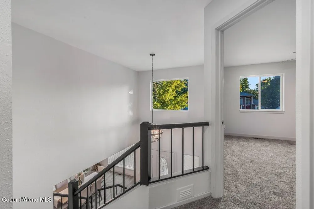 3089 E LAKE FOREST DRIVE Hayden Lake, ID 83835