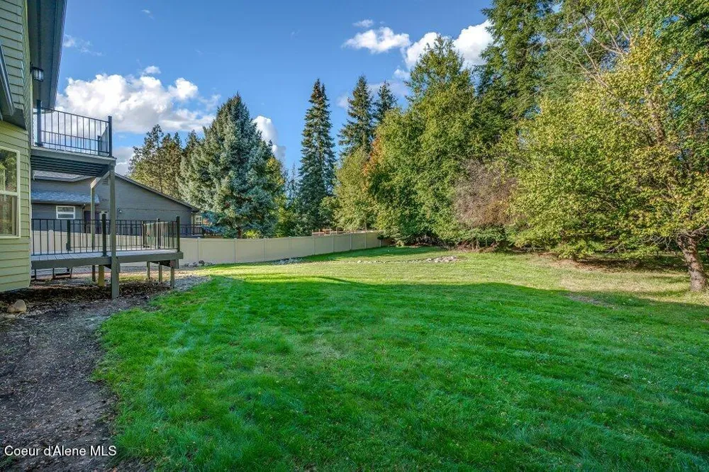 3089 E LAKE FOREST DRIVE Hayden Lake, ID 83835