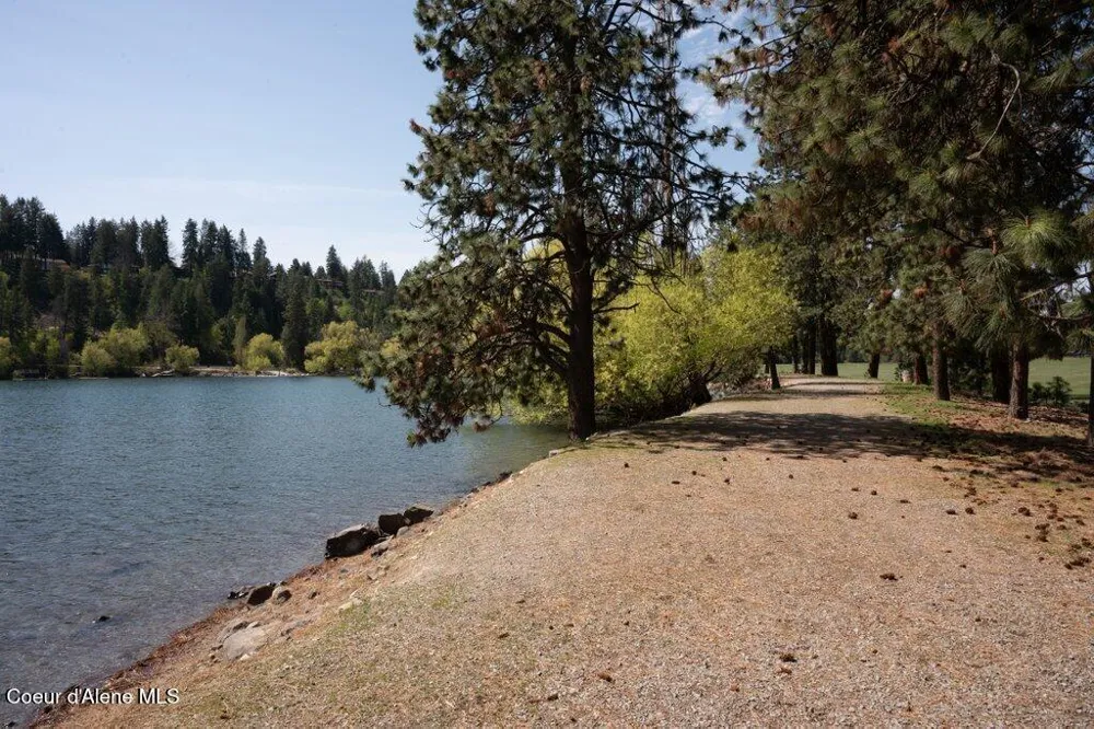 3089 E LAKE FOREST DRIVE Hayden Lake, ID 83835