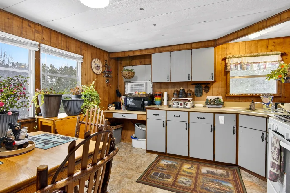 6585 Wallaker Road Joyfield Township, MI 49616
