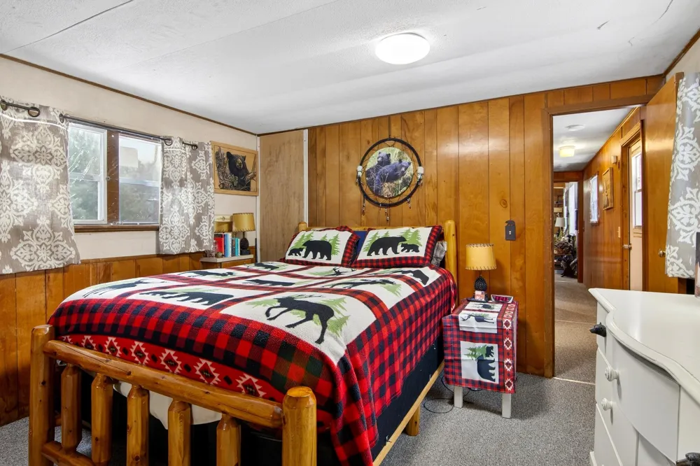 6585 Wallaker Road Joyfield Township, MI 49616
