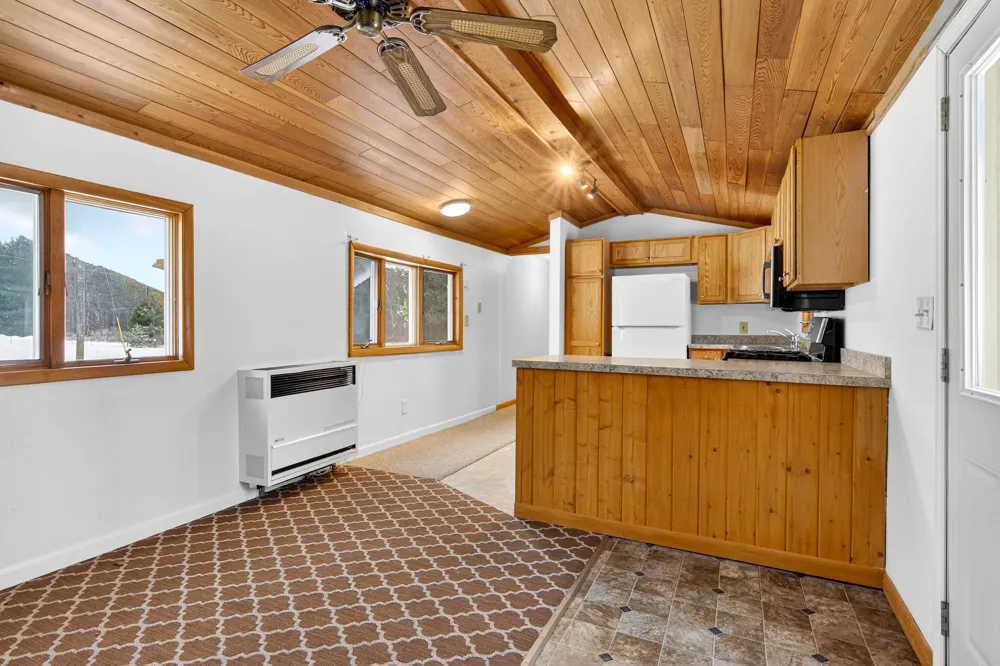 6585 Wallaker Road Joyfield Township, MI 49616