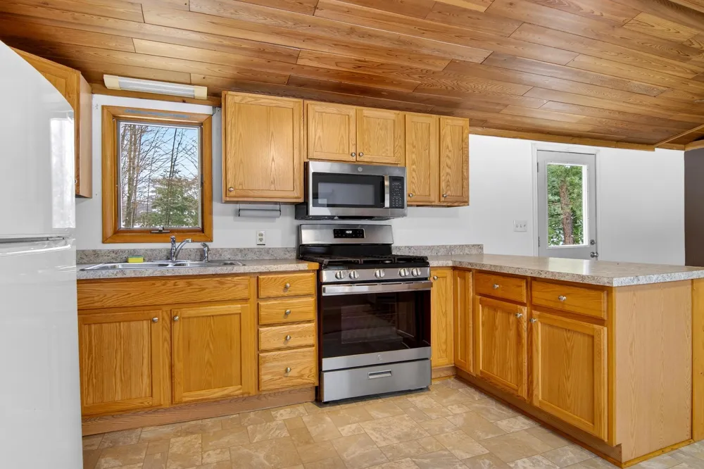 6585 Wallaker Road Joyfield Township, MI 49616