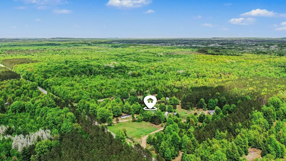 6585 Wallaker Road Joyfield Township, MI 49616