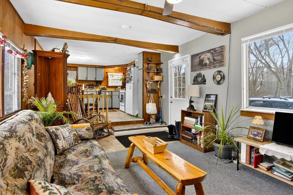 6585 Wallaker Road Joyfield Township, MI 49616