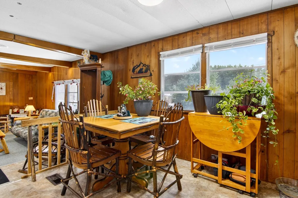 6585 Wallaker Road Joyfield Township, MI 49616