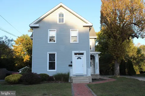 34 DELSEA DR S #B