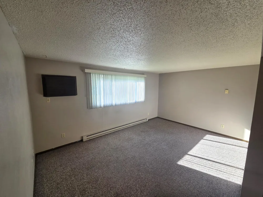 1918 Greenwood Street E Thief River Falls, MN 56701