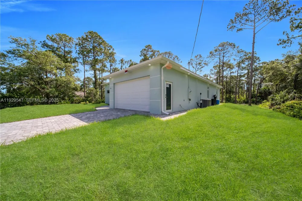 1912 Roosevelt Lehigh Acres, FL 33972