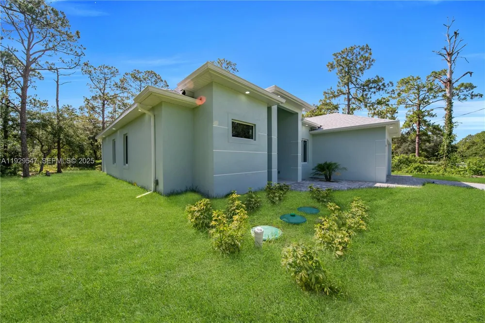 1912 Roosevelt Lehigh Acres, FL 33972