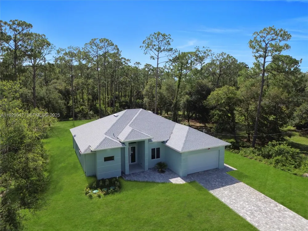 1912 Roosevelt Lehigh Acres, FL 33972