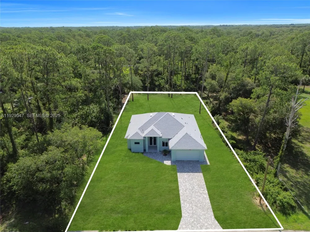 1912 Roosevelt Lehigh Acres, FL 33972