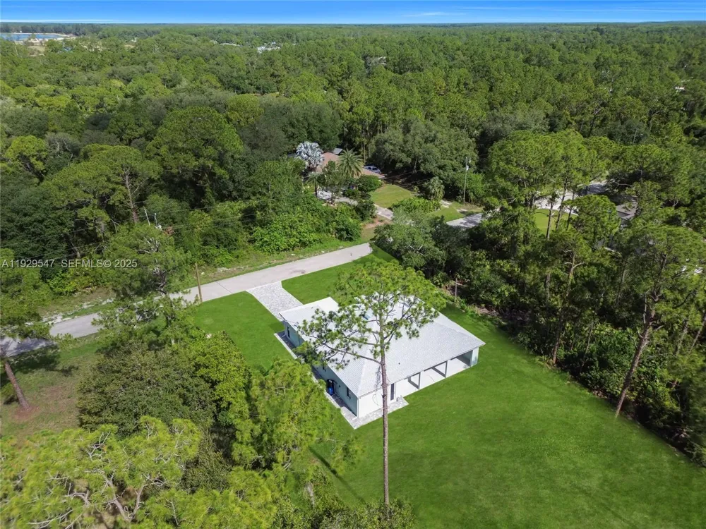 1912 Roosevelt Lehigh Acres, FL 33972