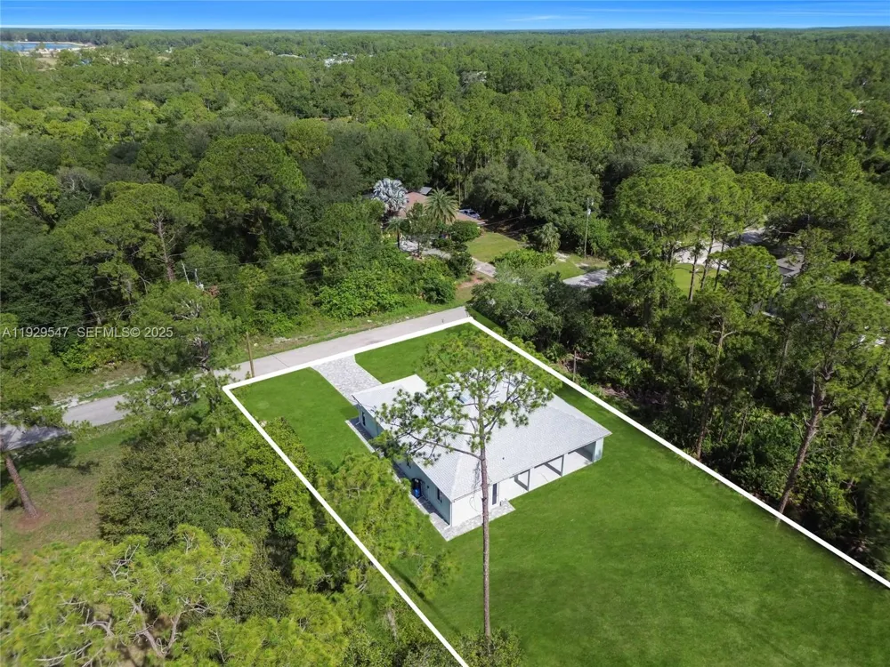 1912 Roosevelt Lehigh Acres, FL 33972