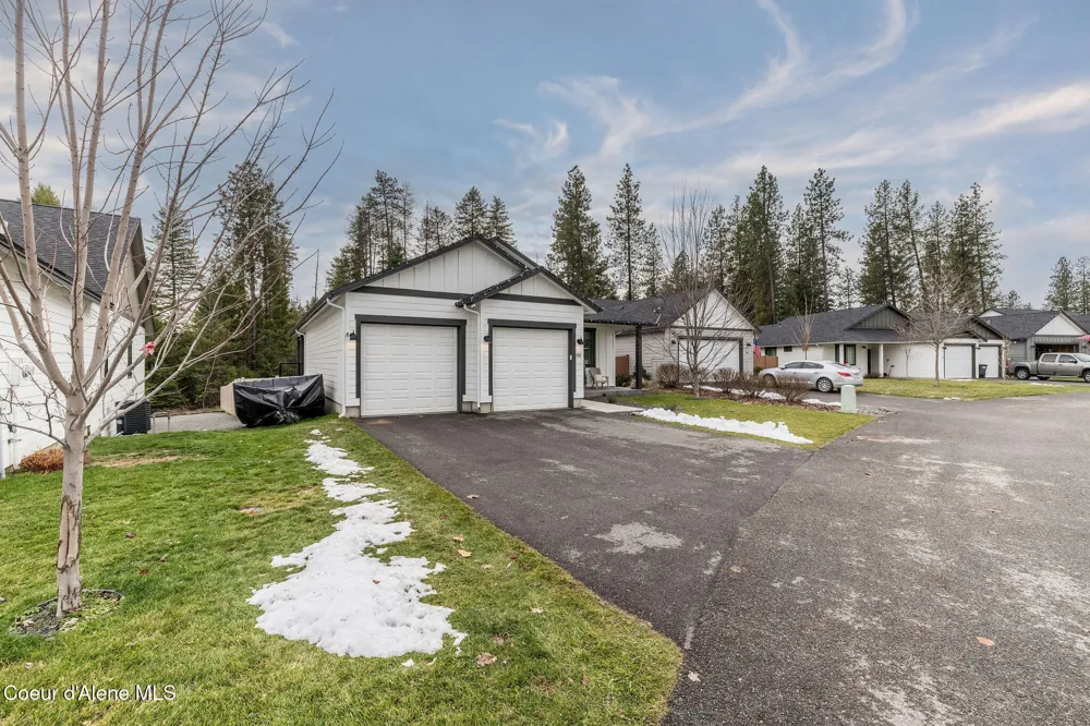 102 RIMROCK COURT Priest River, ID 83856