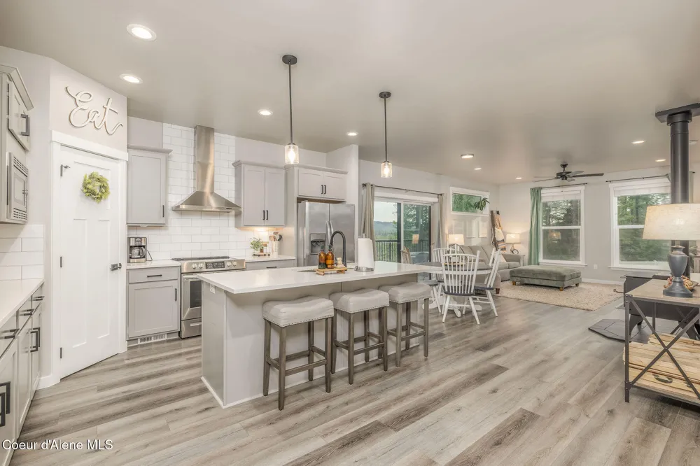 102 RIMROCK COURT Priest River, ID 83856
