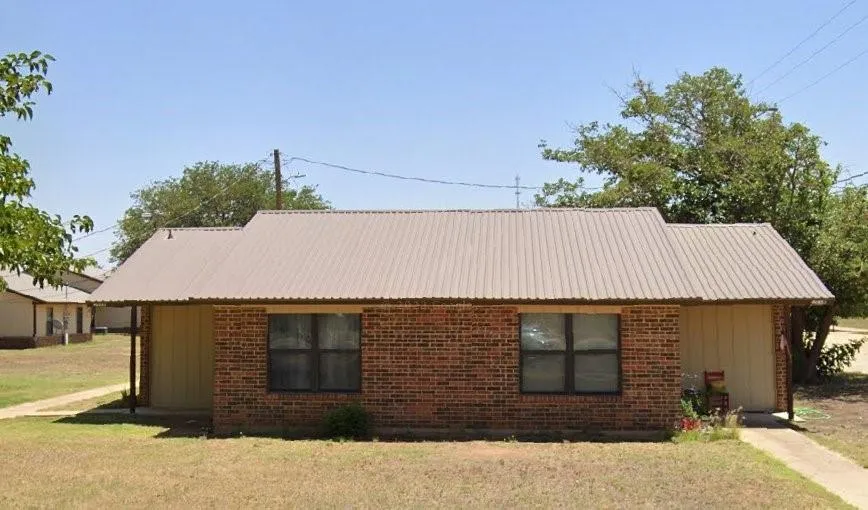 400 NW Second Street Seminole, TX 79360