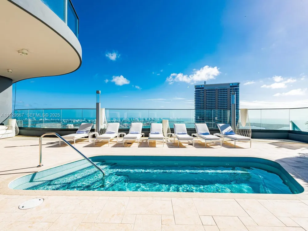 1000 Brickell Plz #4005 Miami, FL 33131