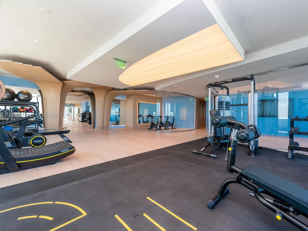 1000 Brickell Plz #4005 Miami, FL 33131