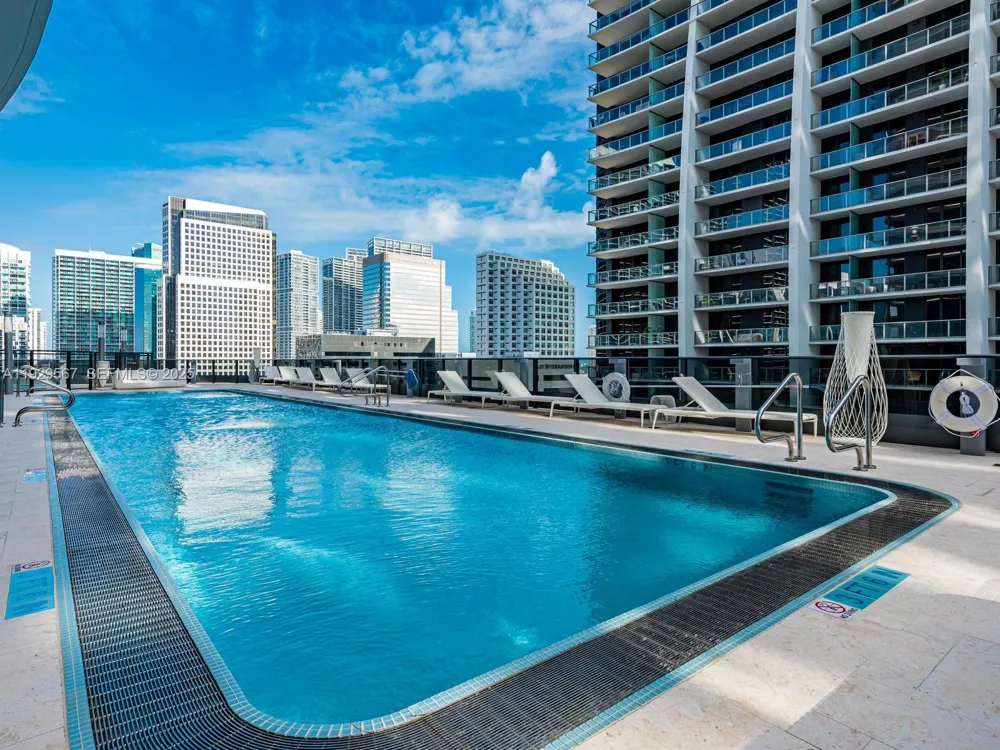 1000 Brickell Plz #4005 Miami, FL 33131