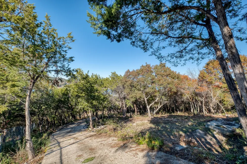 8504 Lime Creek Road Volente, TX 78641