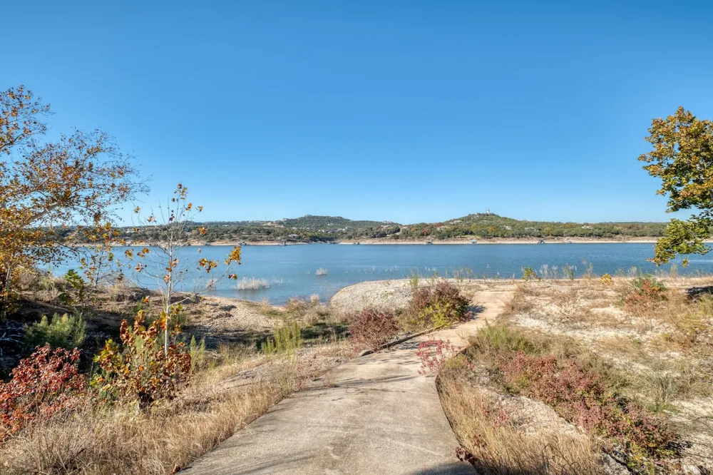 8504 Lime Creek Road Volente, TX 78641