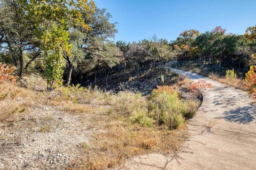 8504 Lime Creek Road Volente, TX 78641