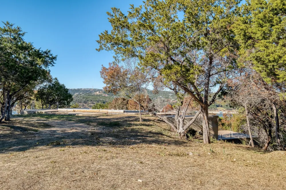 8504 Lime Creek Road Volente, TX 78641