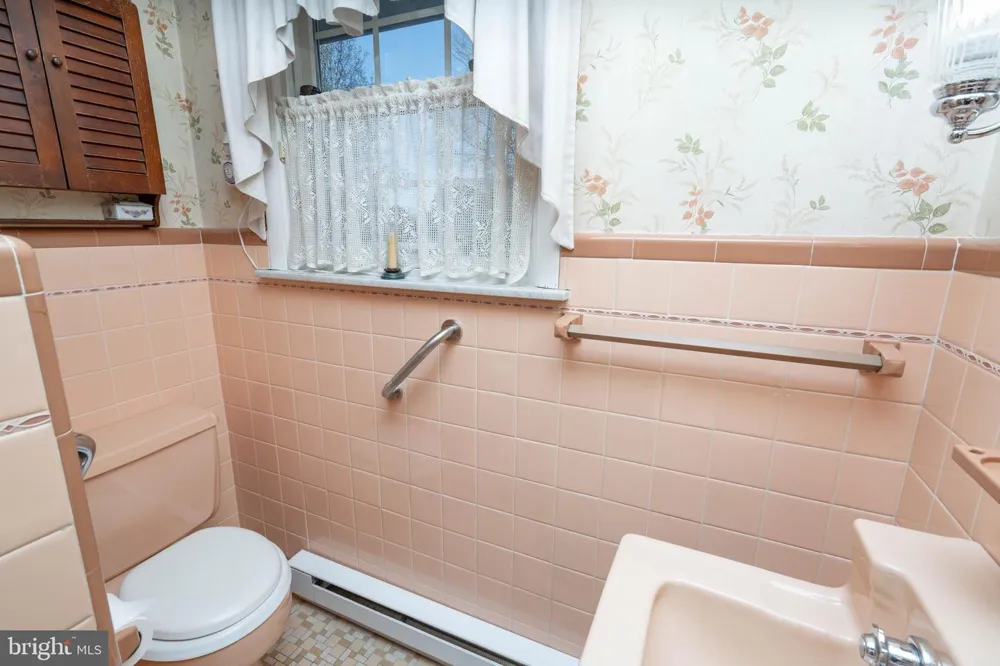 19 MIDDLE ROAD Hammonton, NJ 08037