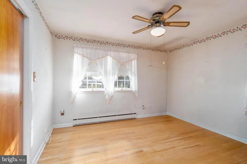 19 MIDDLE ROAD Hammonton, NJ 08037