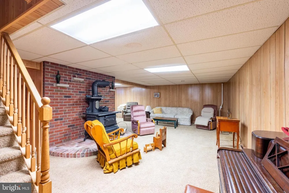 19 MIDDLE ROAD Hammonton, NJ 08037