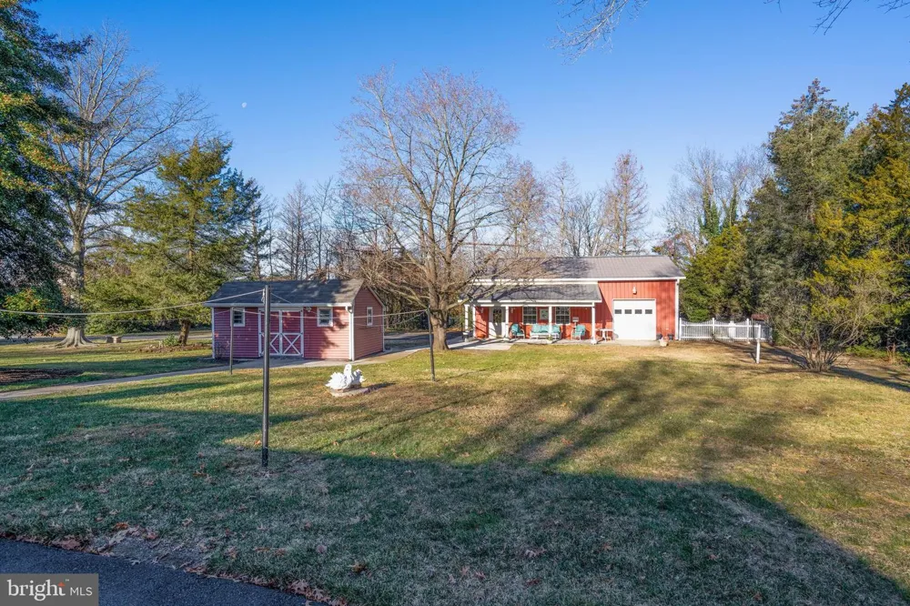 19 MIDDLE ROAD Hammonton, NJ 08037
