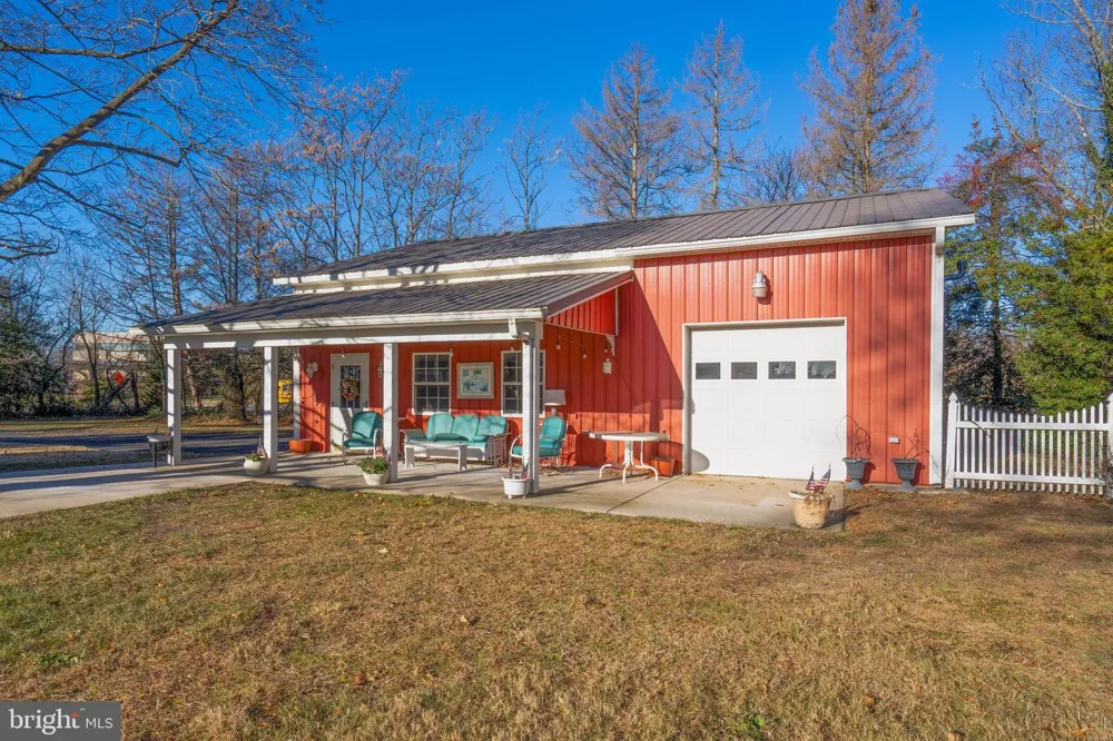 19 MIDDLE ROAD Hammonton, NJ 08037