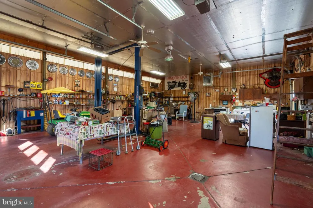 19 MIDDLE ROAD Hammonton, NJ 08037