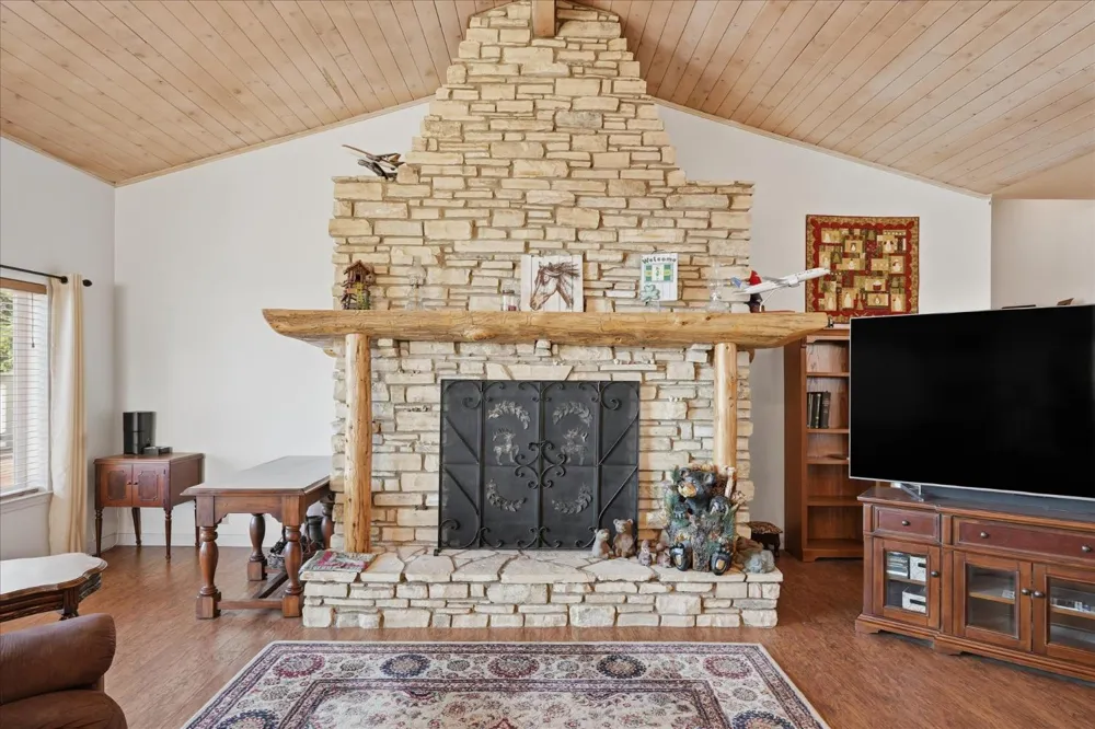 43319 Leach Rd Ahwahnee, CA 93601